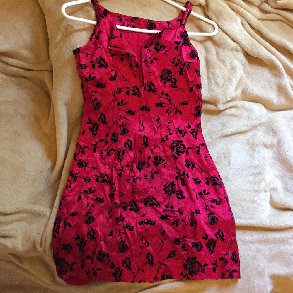 Silk mini dress with suede flowers! - Picture 2 of 3
